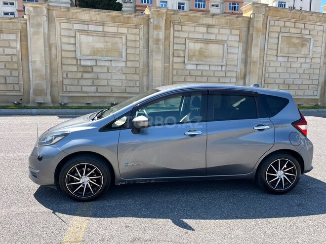 Nissan Note-2