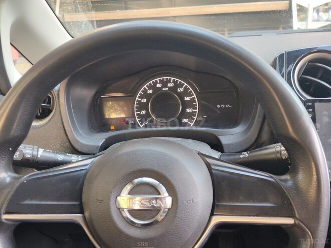 Nissan Note-5
