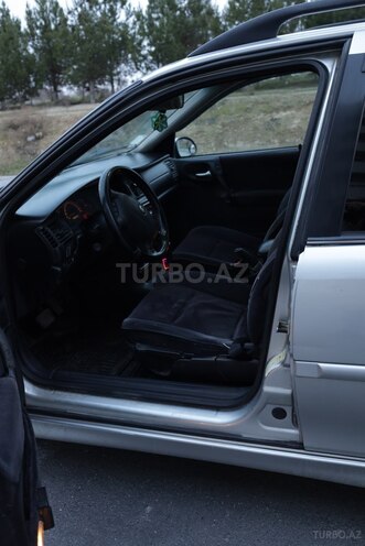 Opel Vectra-3