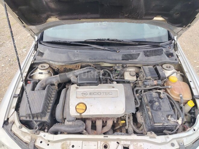 Opel Astra-10