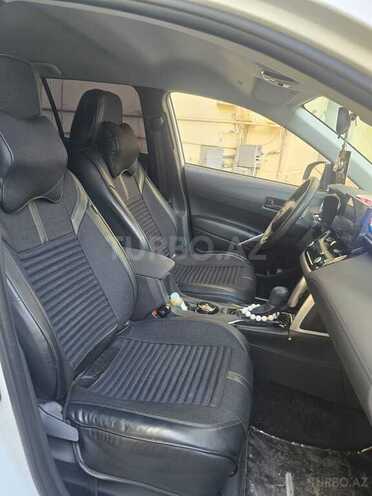 Toyota Corolla Cross-9