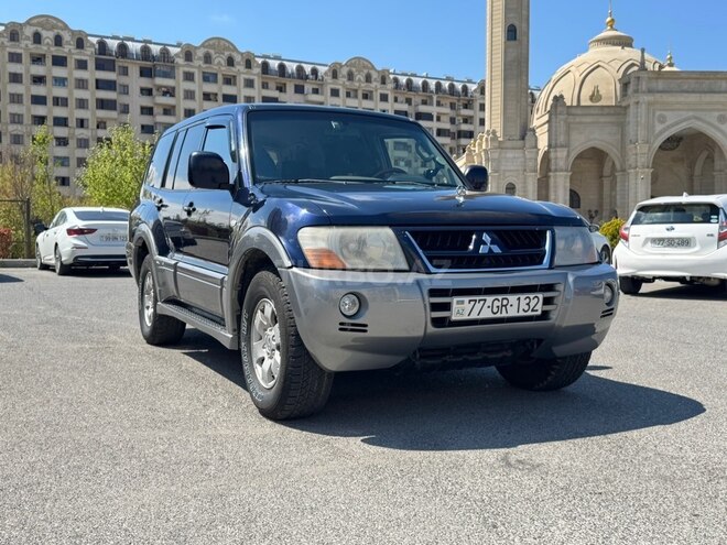 Mitsubishi Pajero-3