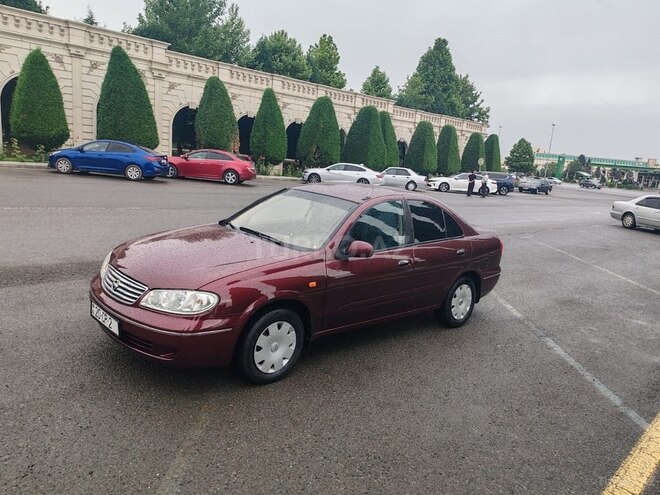 Nissan Sunny-2