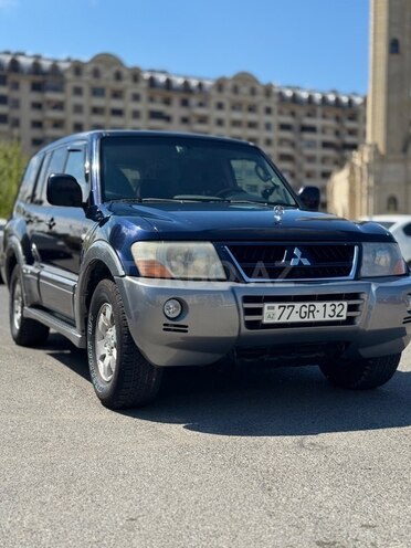 Mitsubishi Pajero-1