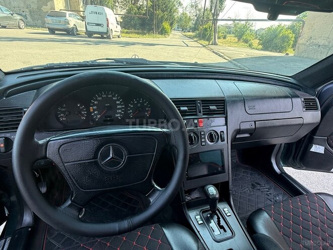 Mercedes C 200-7