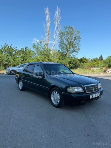 Mercedes C 200-3