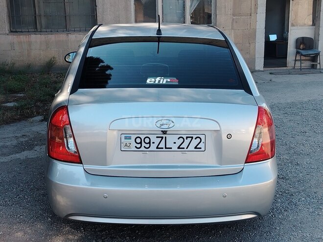 Hyundai Verna-10