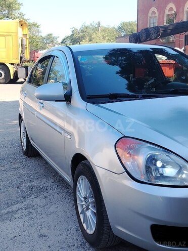 Hyundai Verna-11