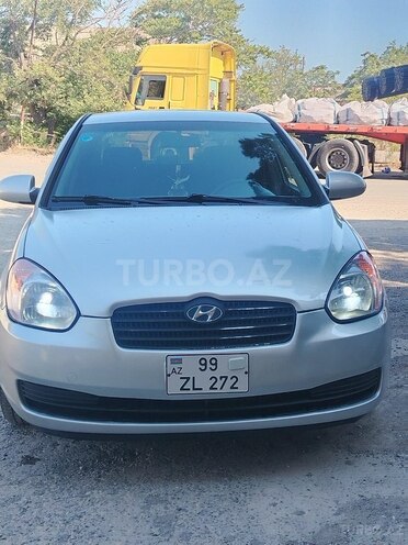 Hyundai Verna-15