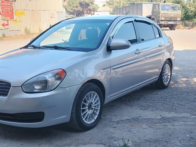 Hyundai Verna-5