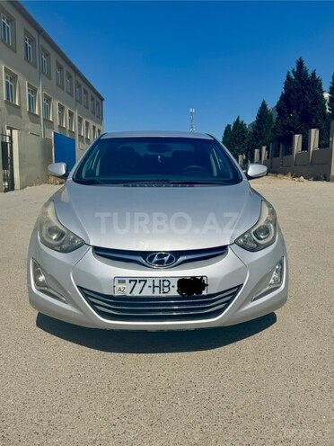 Hyundai Elantra-1