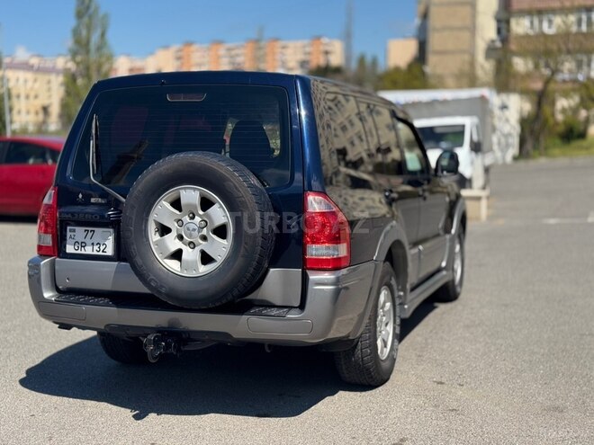Mitsubishi Pajero-11