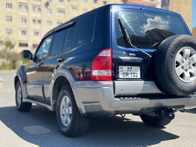 Mitsubishi Pajero-10