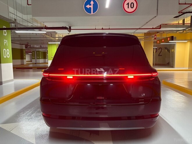 Li Auto L9-4