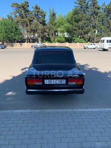 LADA (VAZ) 2107-2