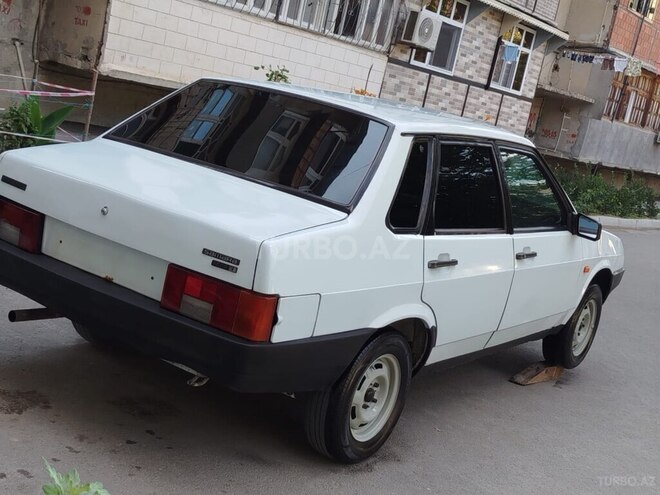 LADA (VAZ) 21099-9