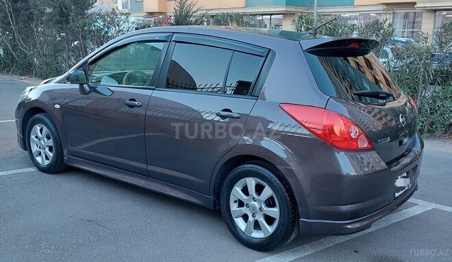 Nissan Tiida-3