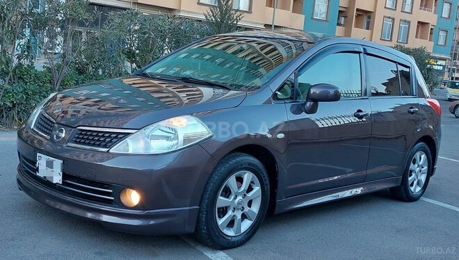 Nissan Tiida-9