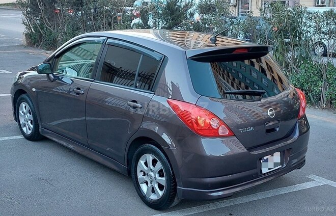 Nissan Tiida-7