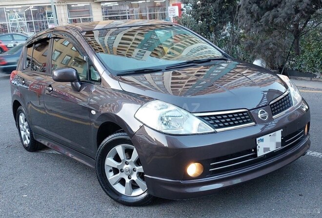 Nissan Tiida-6