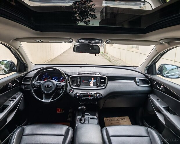 Kia Sorento-13