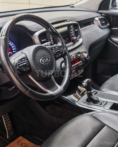 Kia Sorento-9
