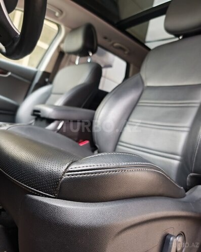 Kia Sorento-12