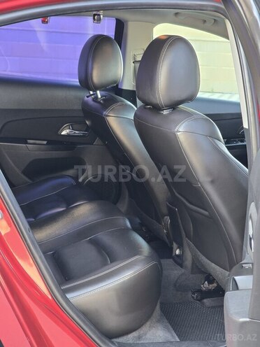 Chevrolet Cruze-16