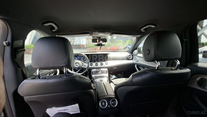 Mercedes E 220 d-11