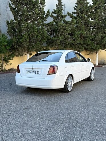 Daewoo Gentra-12