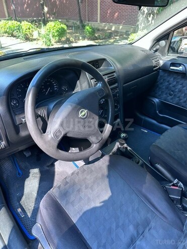 Opel Astra-2