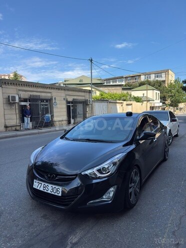 Hyundai Elantra-3