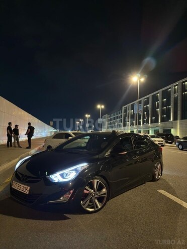 Hyundai Elantra-1
