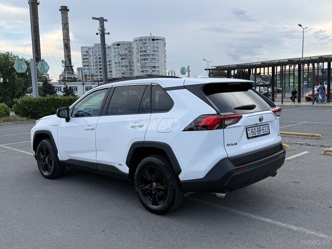 Toyota RAV4-15