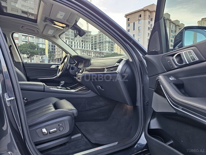 BMW X7-12