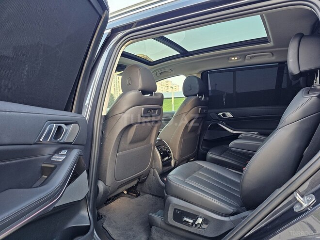 BMW X7-14