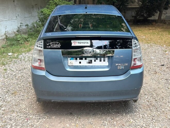 Toyota Prius-2