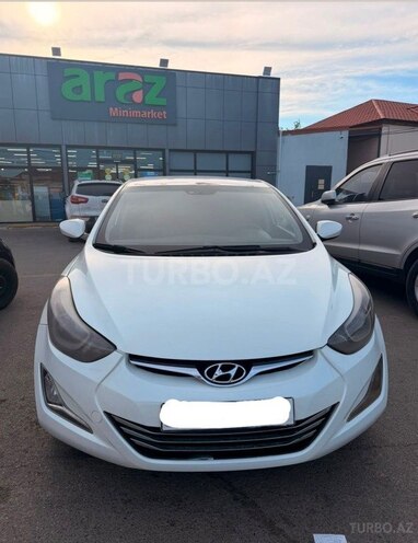 Hyundai Elantra-1