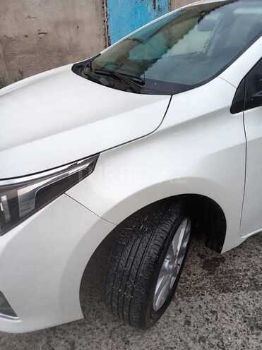 Toyota Corolla-5