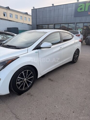Hyundai Elantra-6