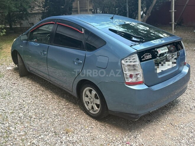 Toyota Prius-4