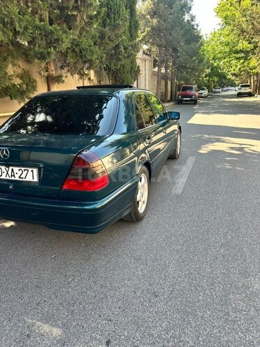 Mercedes C 240-6