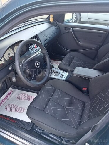 Mercedes C 240-16