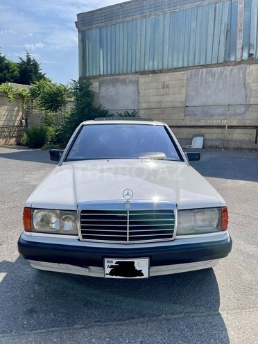 Mercedes 190-1