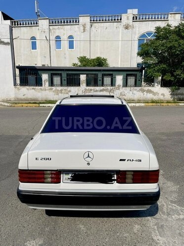 Mercedes 190-2