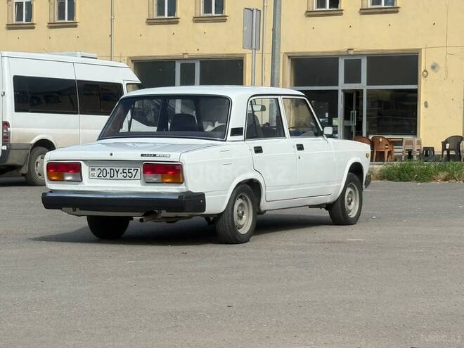 LADA (VAZ) 2107-15