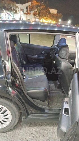 Nissan Tiida-17