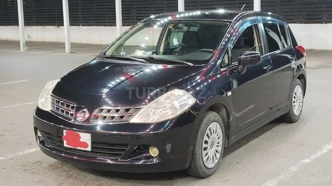 Nissan Tiida-1