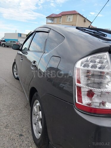Toyota Prius-8