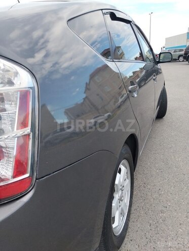Toyota Prius-7